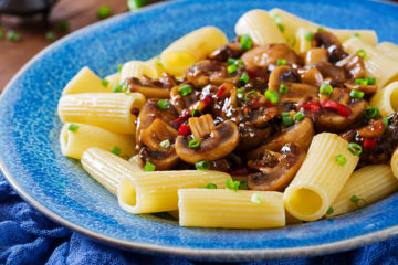 Pasta con salsa de champiñones